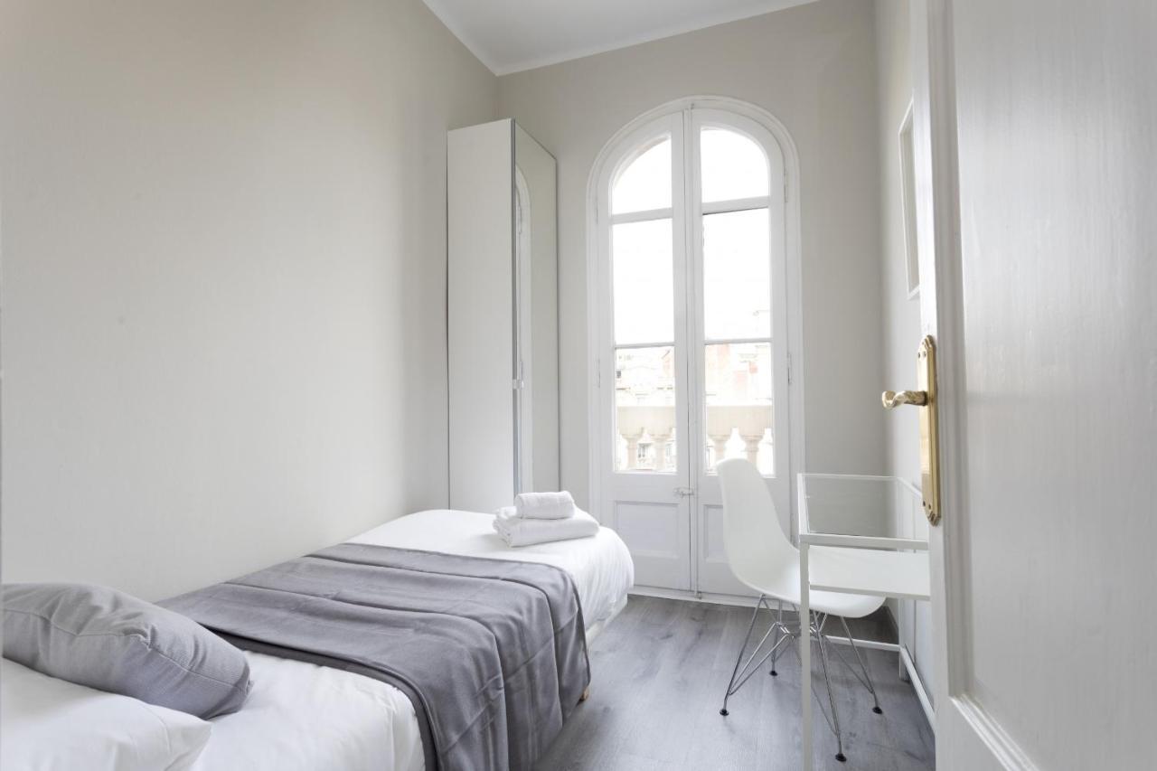 Priority Fira Apartments Barcelona Eksteriør bilde